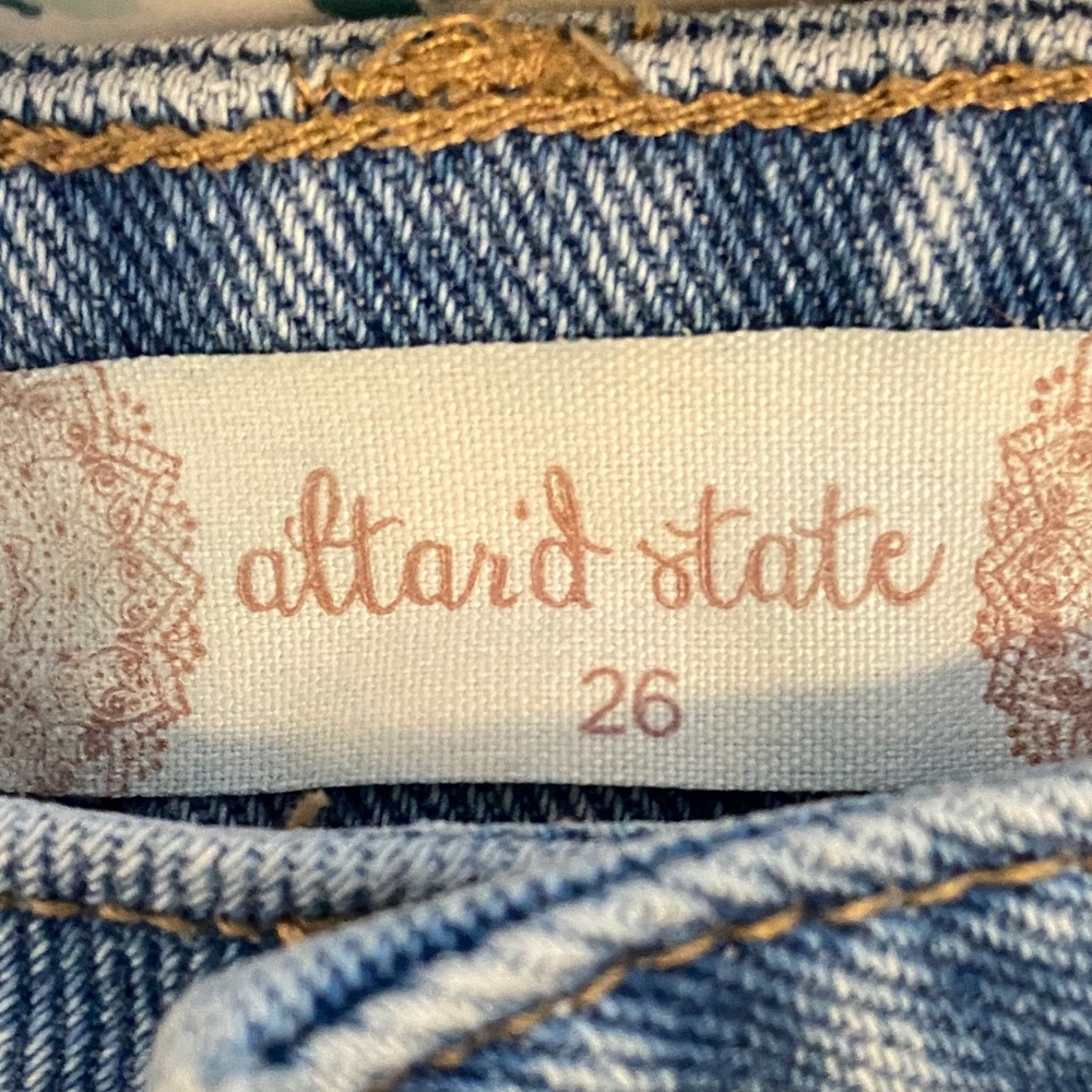 Altar'd State Vervet 100% Cotton Boyfriend Jeans Woman’s 26 Thrashed High-Rise - Picture 3 of 11